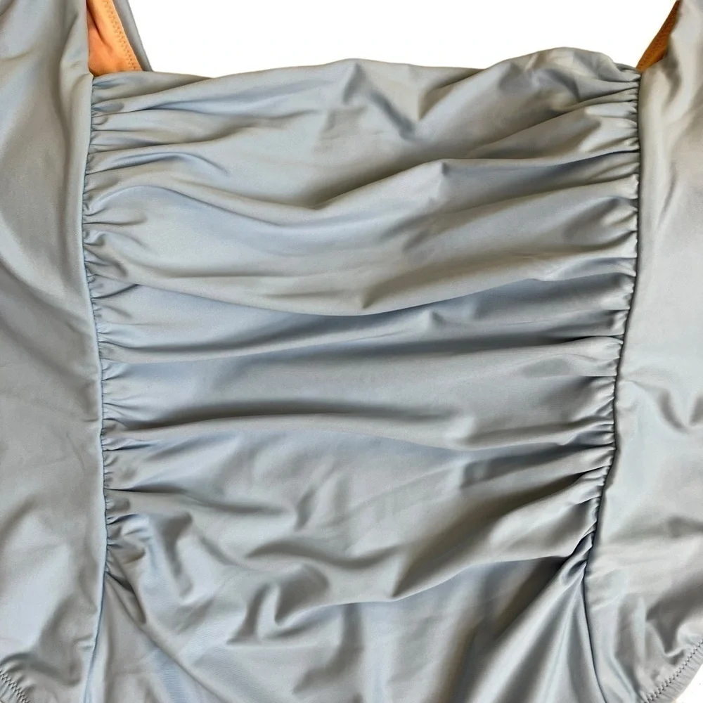 J. Crew size 24